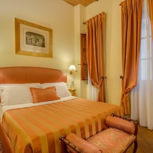 Kamer met een Queen Size Bed